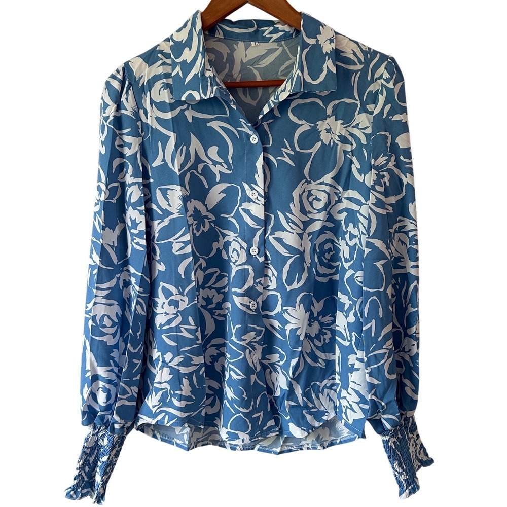 Kohl's Light Blue and White Button Up Blouse Smocked Cuffs Women's Large NWOT